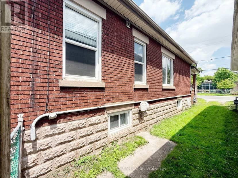 827 Quebec Street — photo 36 of 40
