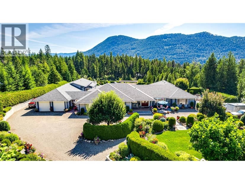 39 Ladyslipper Road, Lumby