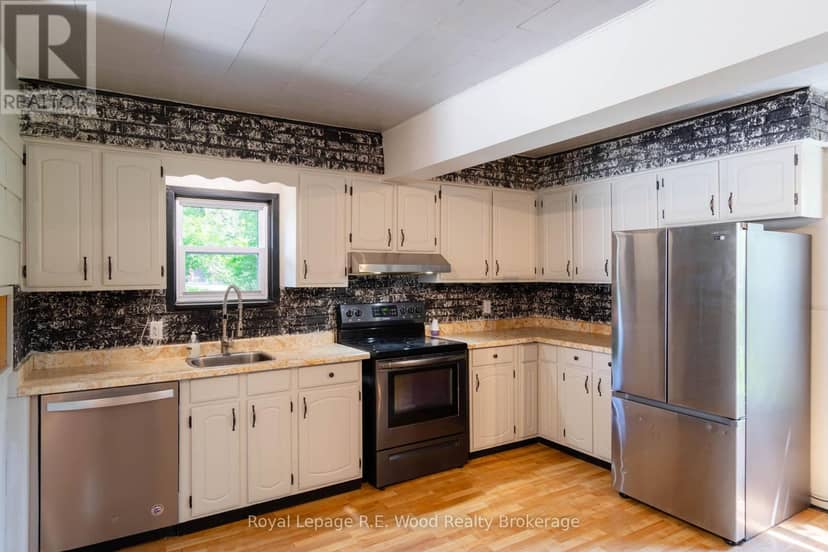 311 Talbot Street E — photo 12 of 31