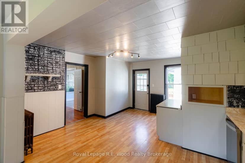 311 Talbot Street E — photo 14 of 31