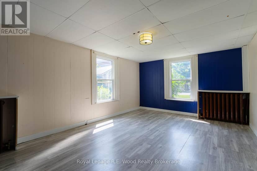 311 Talbot Street E — photo 15 of 31