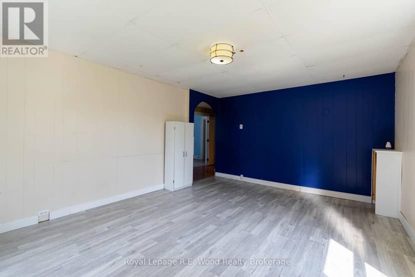 311 Talbot Street E — photo 16 of 31