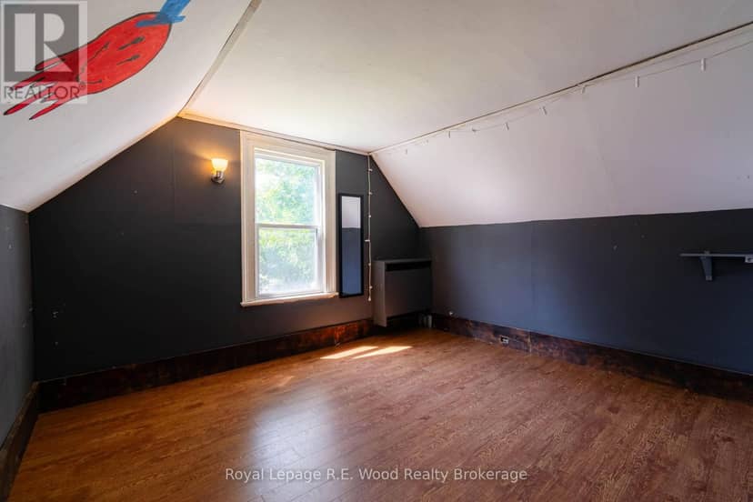 311 Talbot Street E — photo 22 of 31