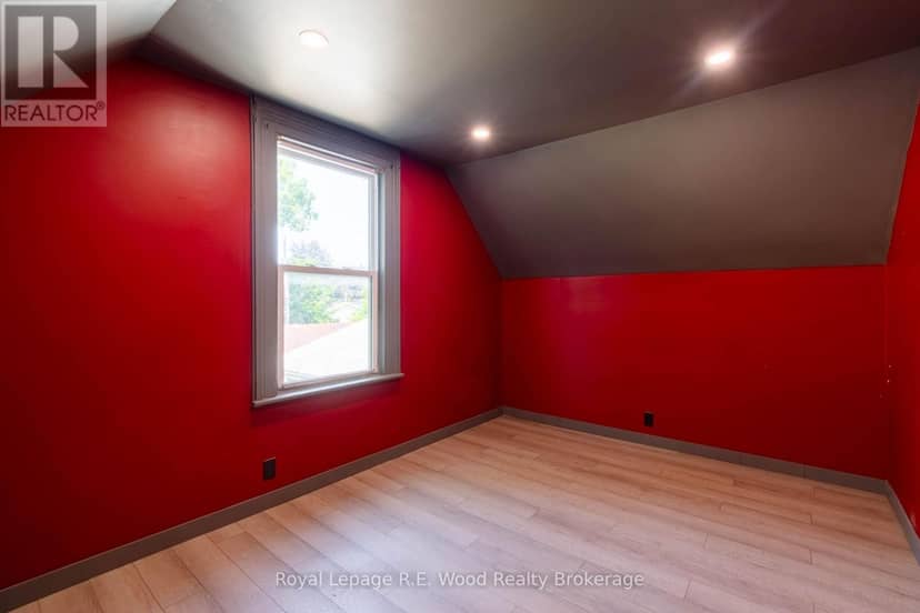 311 Talbot Street E — photo 25 of 31