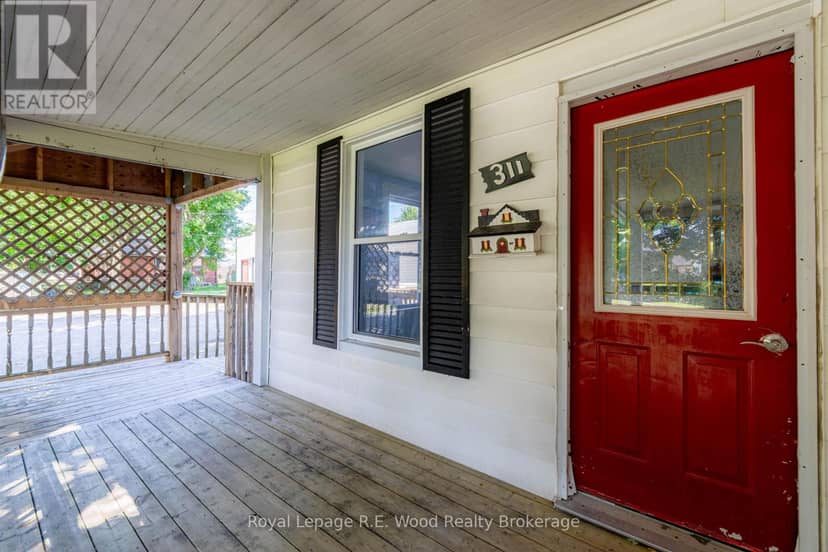 311 Talbot Street E — photo 3 of 31