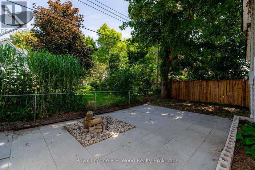 311 Talbot Street E — photo 8 of 31