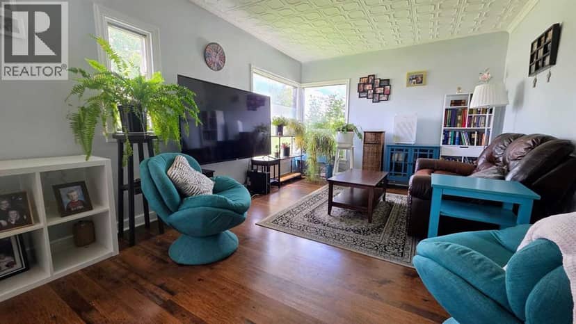 5105 WINDSOR Avenue, Coronation, photo 4
