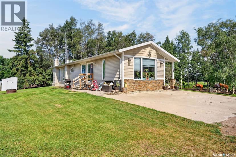 RM 399 Acreage — photo 2 of 40