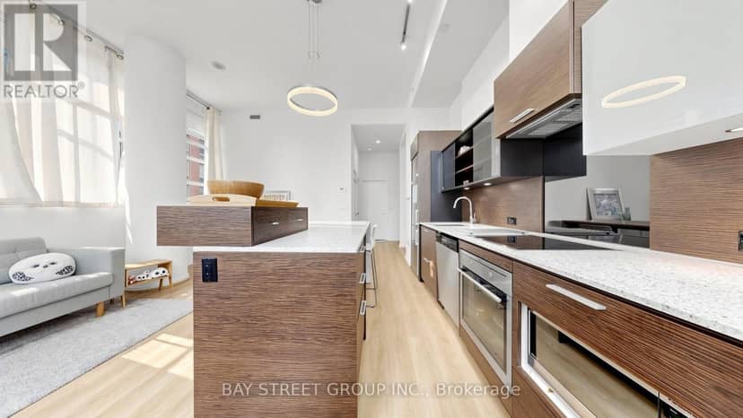 311 - 75 St Nicholas Street — photo 12 of 28