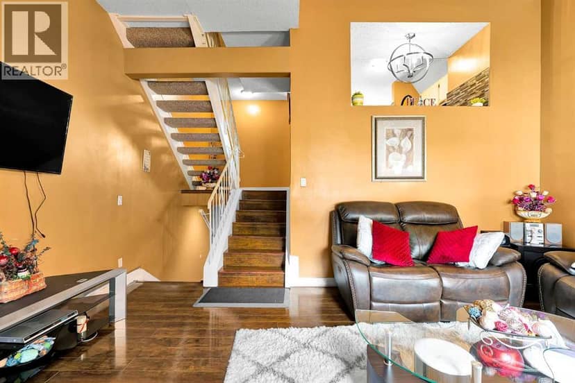 802, 919 38 Street NE — photo 10 of 30