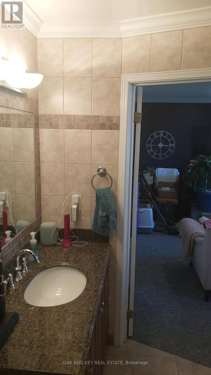 703 - 75 Huxley Street — photo 13 of 22