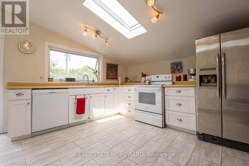 2847 County Rd 10 Road, Prince Edward County, photo 7