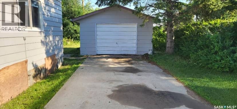 539 Highway AVENUE E — photo 4 of 5