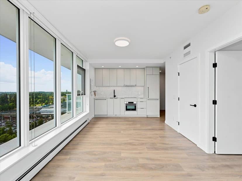 2305 13685 102 AVENUE, Surrey, photo 2