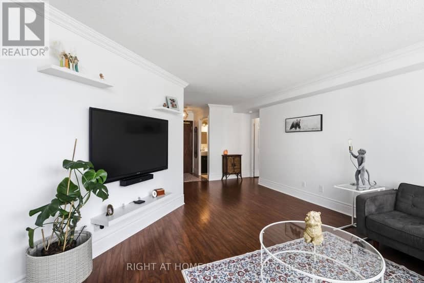 312 - 2285 Lake Shore Boulevard W — photo 5 of 18