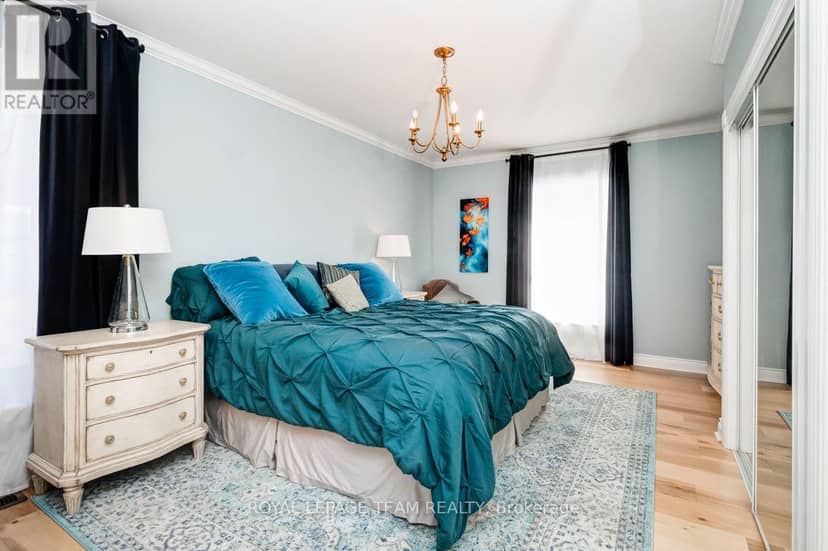 154 Elgin Street — photo 15 of 35