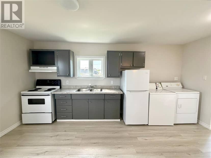 377 Main Road — photo 10 of 22