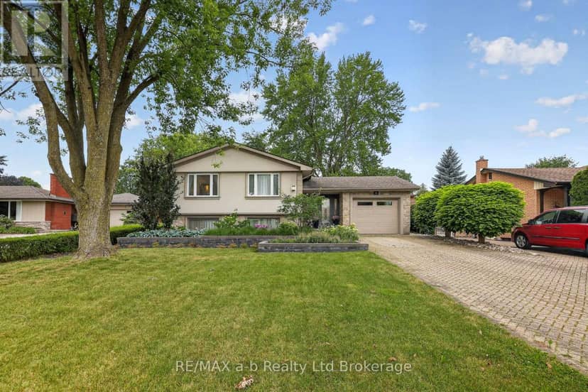 11 Princess Park Road — photo 1 of 40