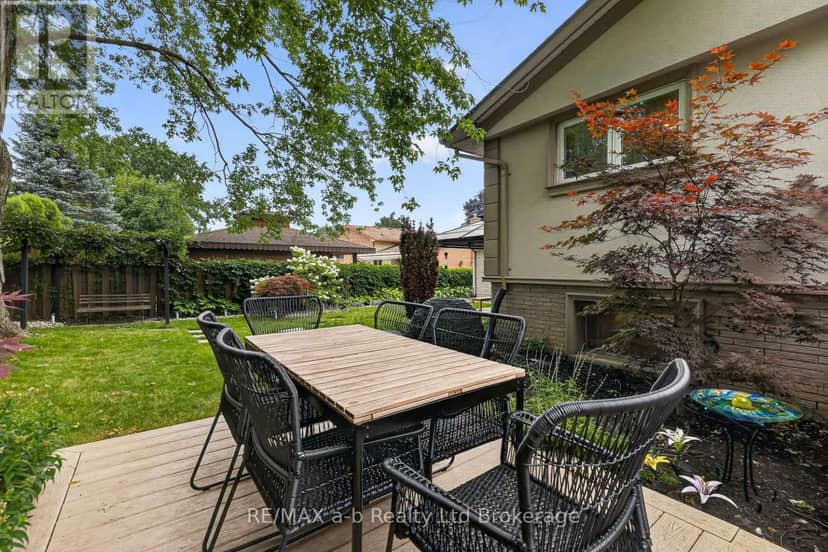 11 Princess Park Road — photo 11 of 40
