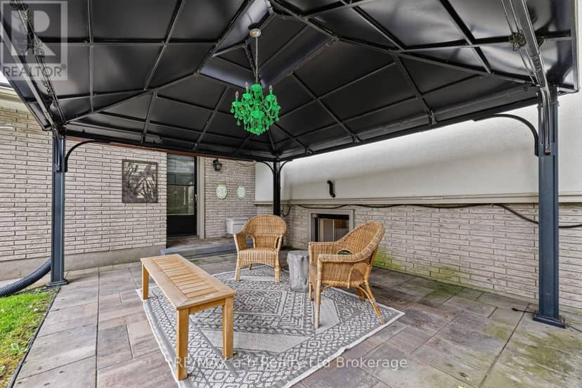 11 Princess Park Road — photo 15 of 40