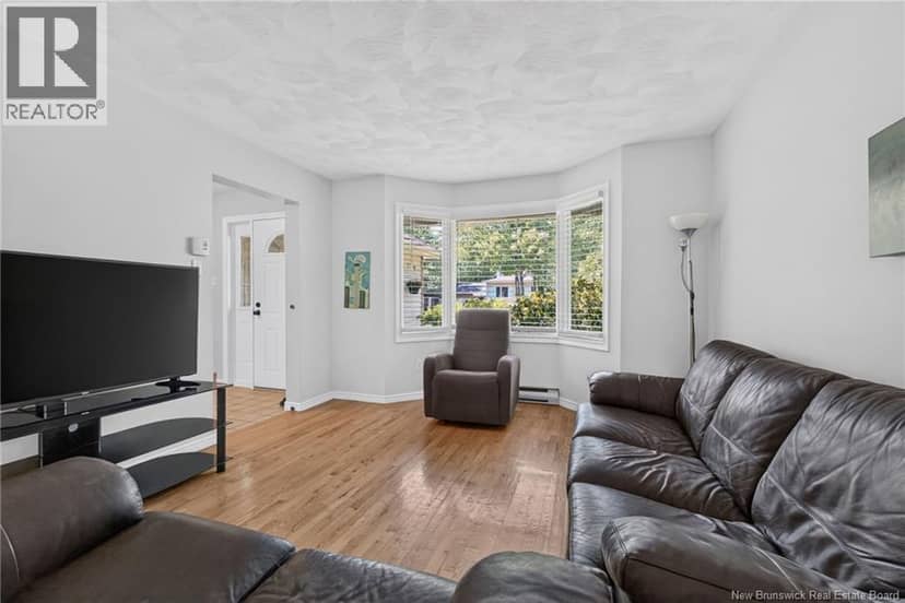 94 Sandalwood Drive — photo 4 of 40