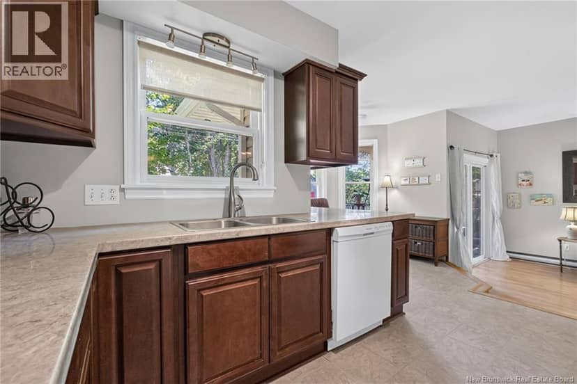 94 Sandalwood Drive — photo 9 of 40