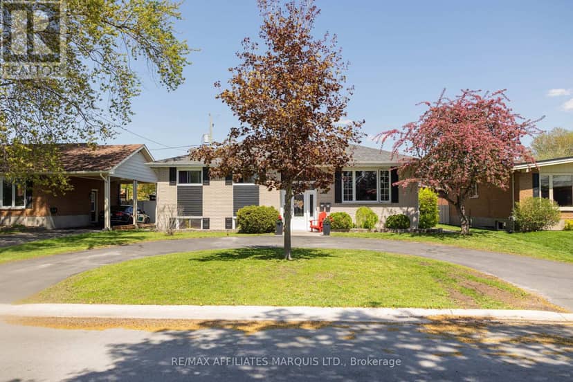 420 Beach Avenue — photo 2 of 40