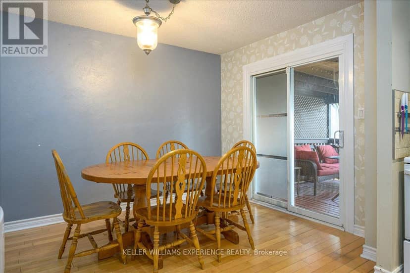 8 - 237 Steel Street — photo 13 of 30