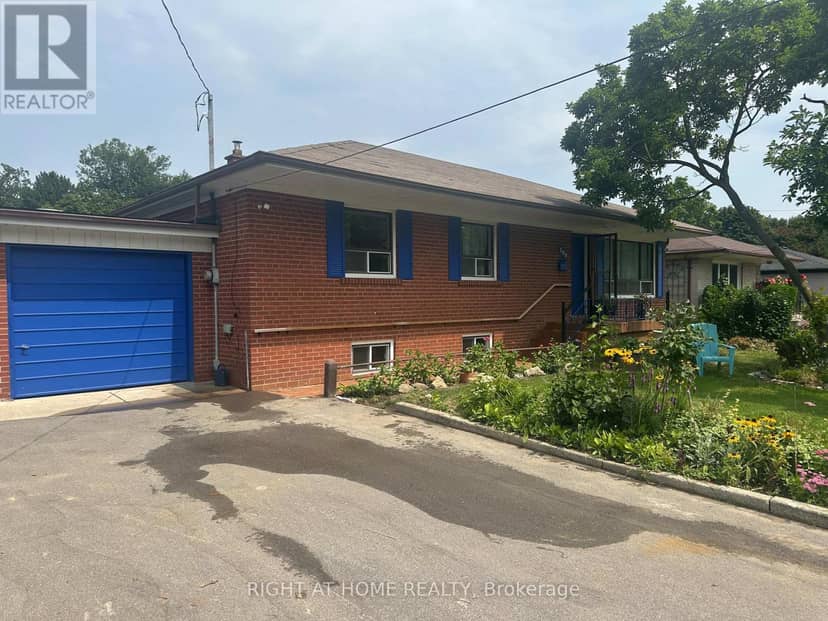 309 Queen Mary Drive — photo 3 of 22
