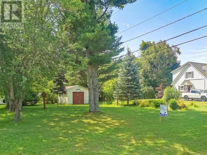 MacLean Avenue, Montague, photo 2