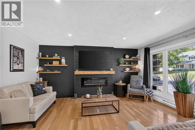 14 Cabot Drive — photo 10 of 40