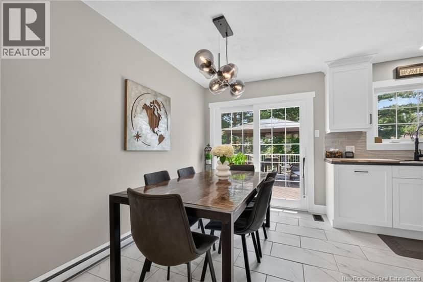 14 Cabot Drive — photo 6 of 40