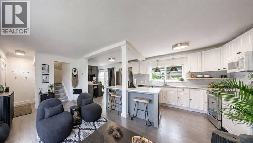 1049 INDIAN ROAD North — photo 8 of 40