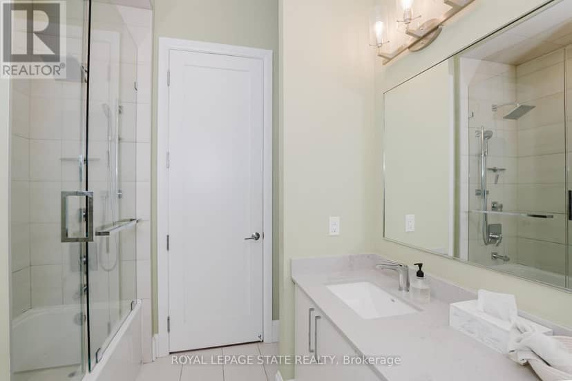 LPH13 - 118 King Street E — photo 24 of 40