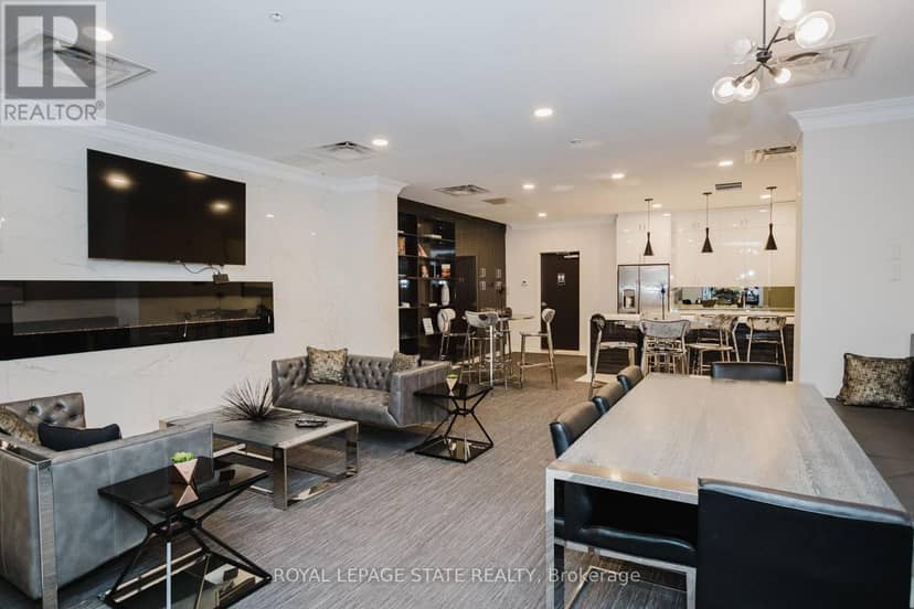 LPH13 - 118 King Street E — photo 33 of 40