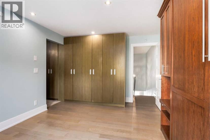 1513 23 Avenue SW — photo 35 of 40