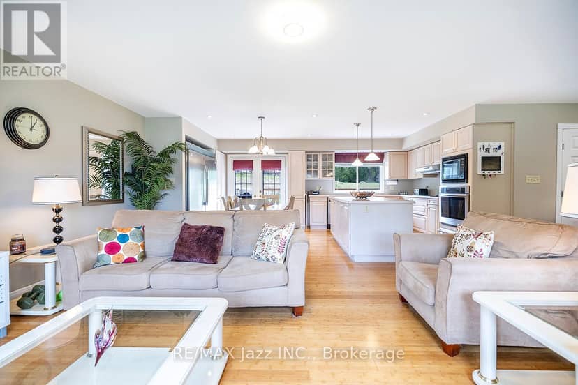23 Bayview Drive — photo 11 of 40