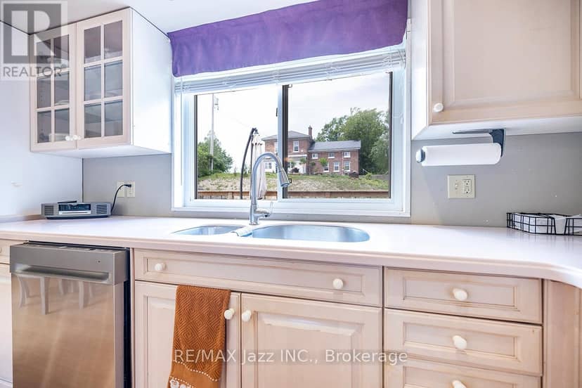 23 Bayview Drive — photo 15 of 40