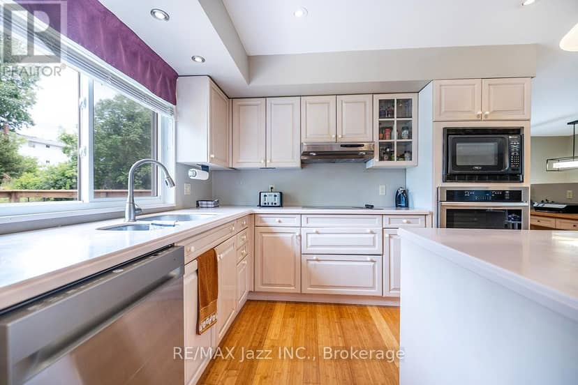23 Bayview Drive — photo 17 of 40
