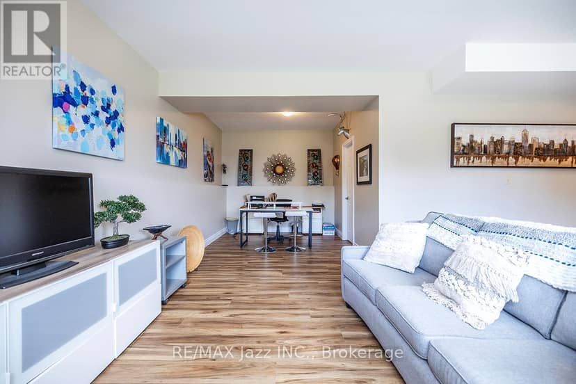 23 Bayview Drive — photo 33 of 40