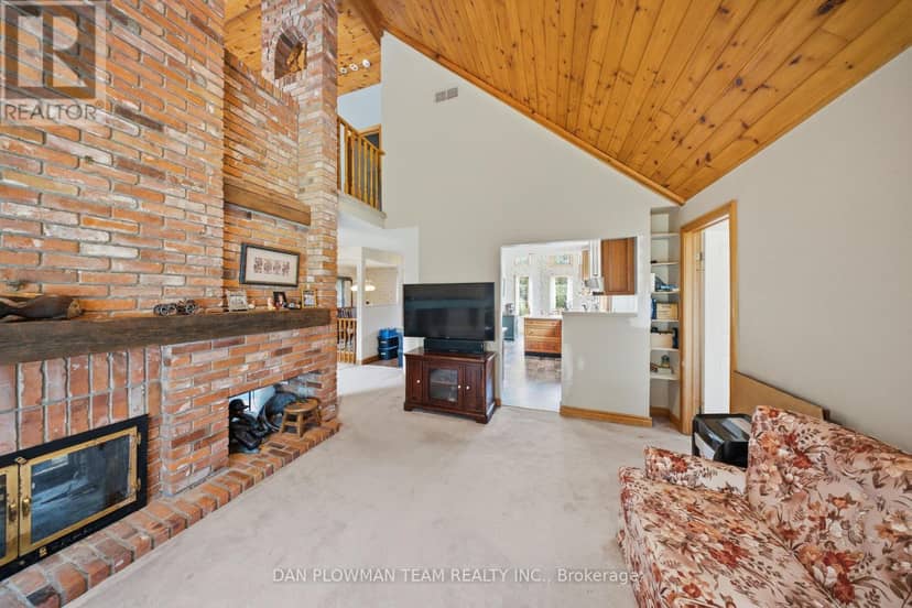 3310 Old Scugog Road — photo 10 of 33