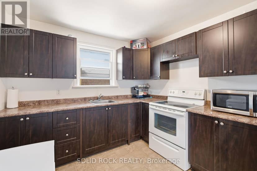 289 McArthur Avenue — photo 17 of 31
