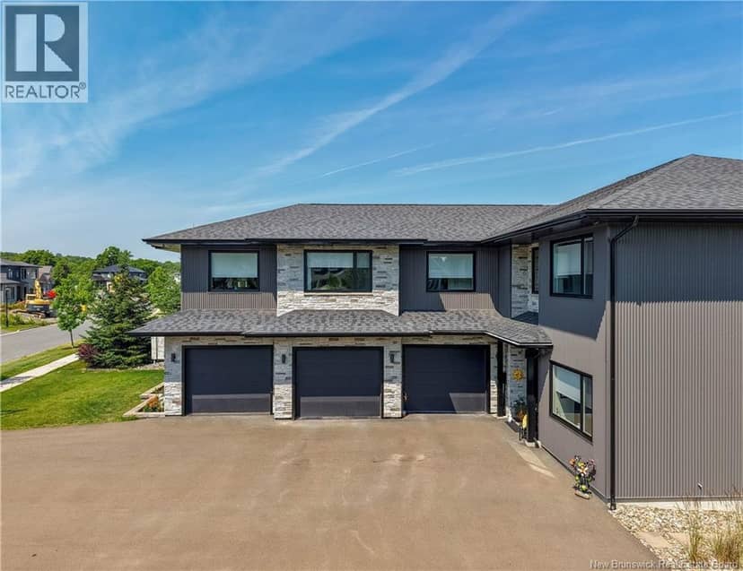 50 Still Water Crescent — photo 2 of 40