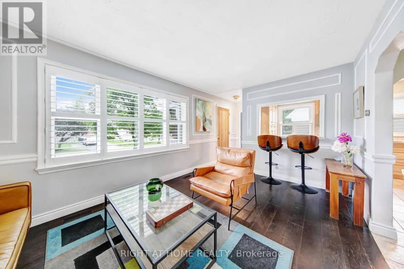 74 McCaul Street — photo 13 of 40