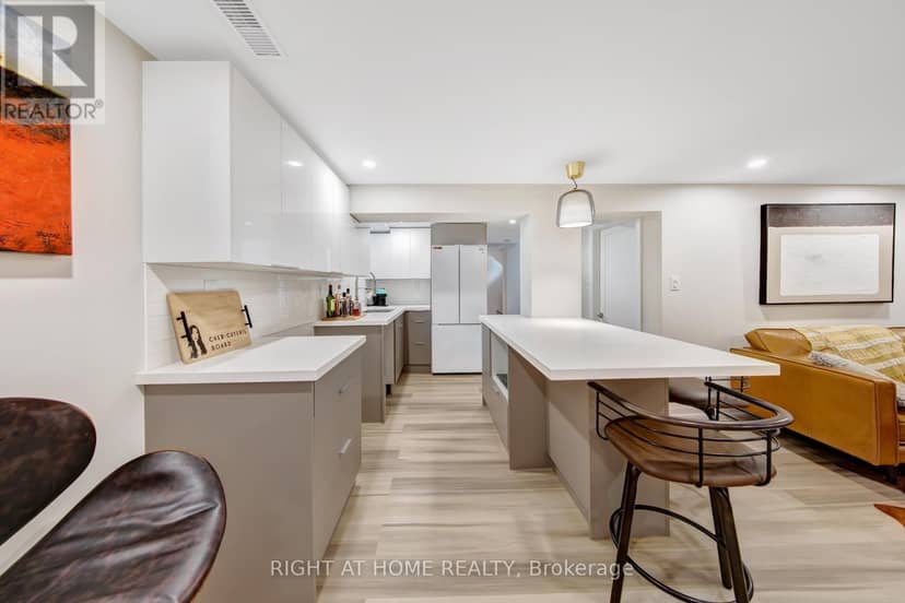 74 McCaul Street — photo 28 of 40