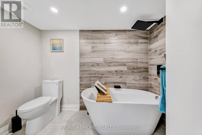 74 McCaul Street — photo 32 of 40