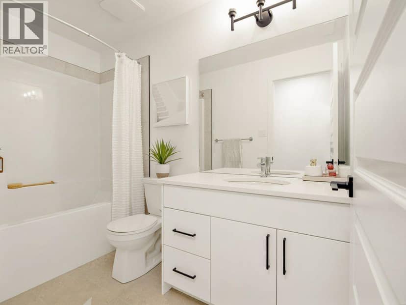 2932 47 Street S — photo 17 of 25