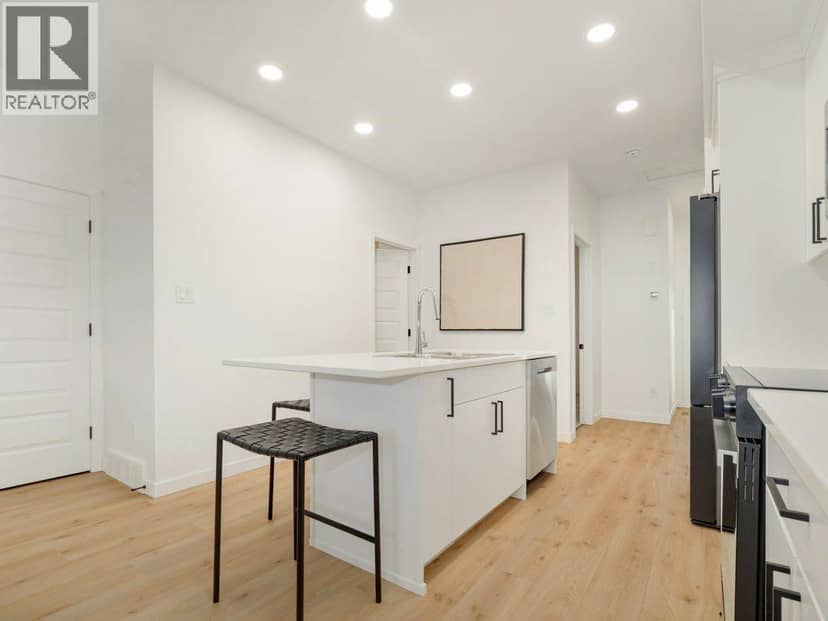 2934 47 Street S — photo 10 of 24