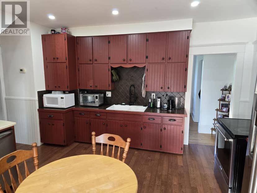 439 Stewart Road — photo 3 of 35
