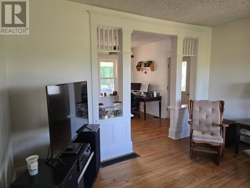 439 Stewart Road — photo 9 of 35